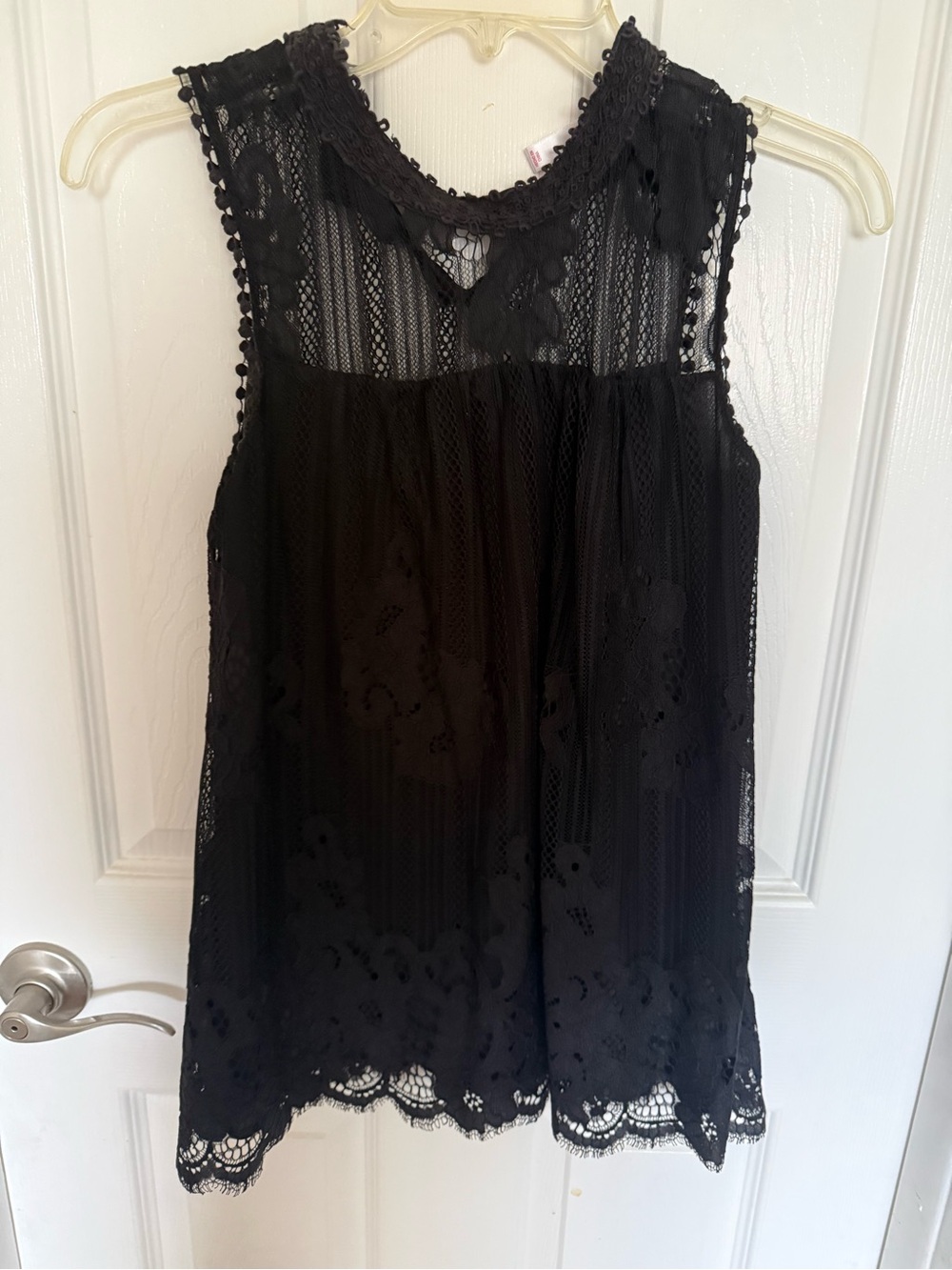 Xhilaration Black Lace Sleeveless Blouse